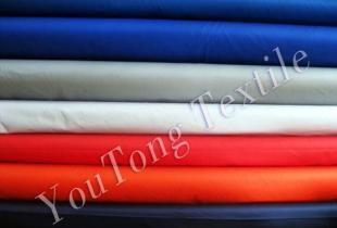 防靜電服面料全解析 現(xiàn)貨供應(yīng)與軍需定點(diǎn)生產(chǎn)企業(yè)的選擇指南